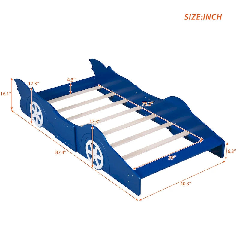 Cama plataforma con forma de coche de carreras y ruedas