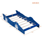 Cama plataforma con forma de coche de carreras y ruedas