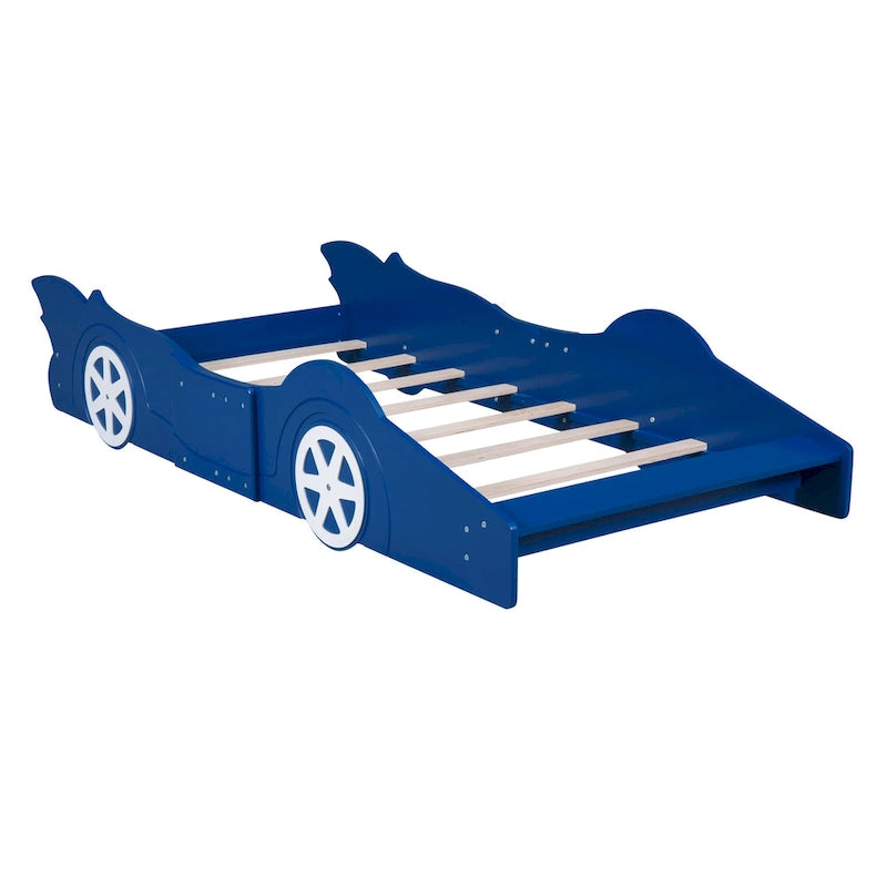 Cama plataforma con forma de coche de carreras y ruedas