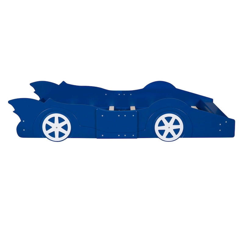 Cama plataforma con forma de coche de carreras y ruedas