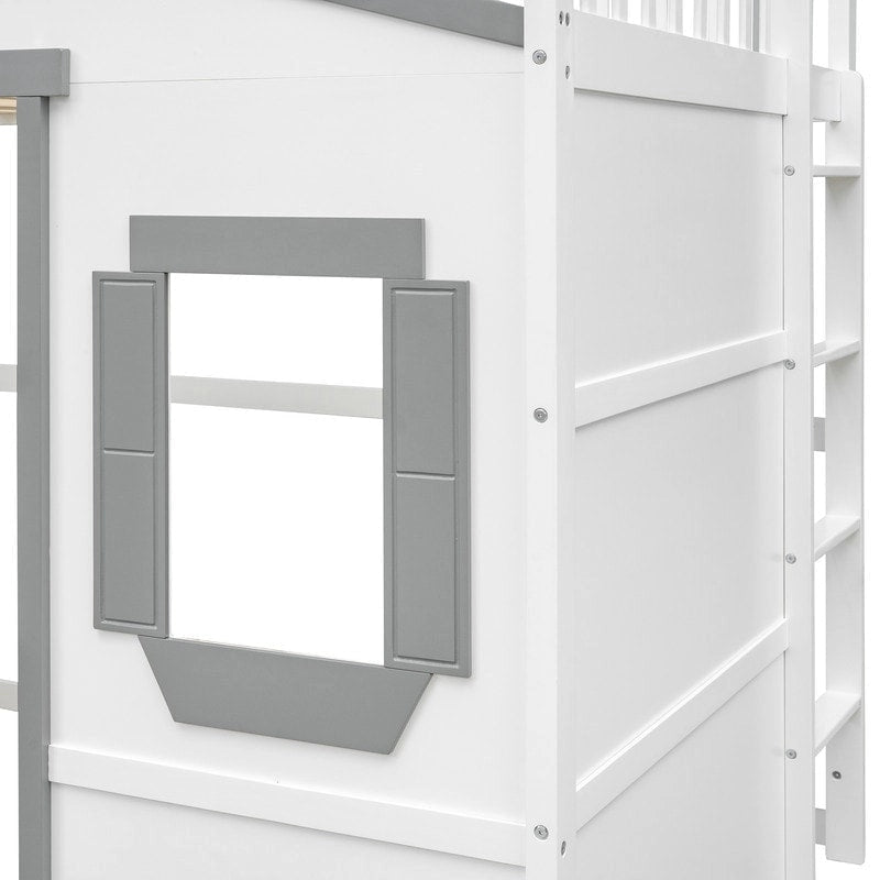 Cama alta tipo loft con diseño de casa de tamaño completo con escalera y ventanas
