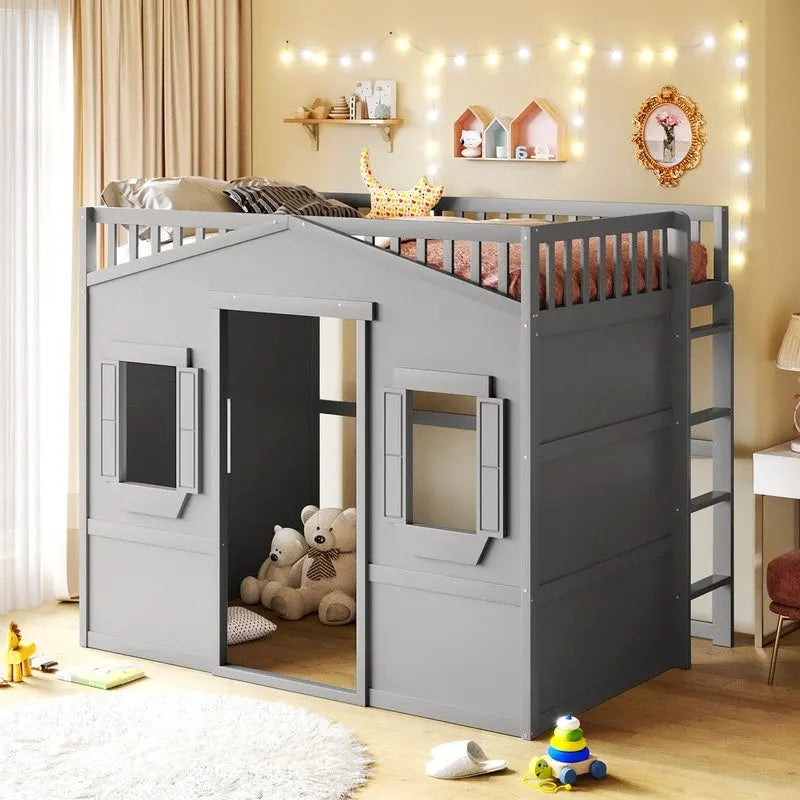 Cama alta tipo loft con diseño de casa de tamaño completo con escalera y ventanas